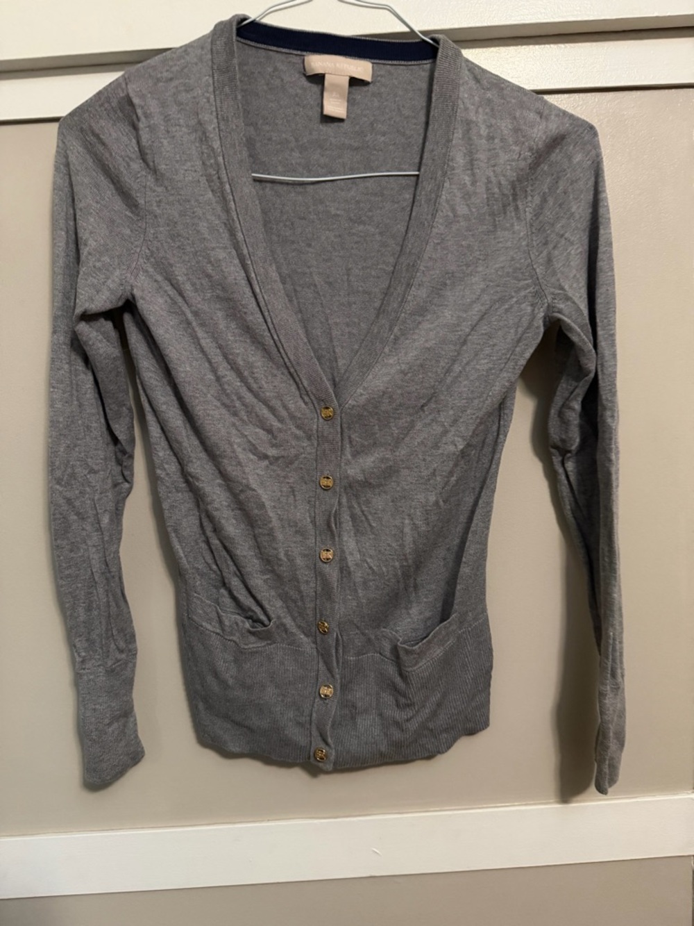 Banana Republic Gray Women's V-Neck Button Cardigan Sweater